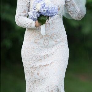 Tadashi Shoji Illusion Neckline Gown in Ivory Petal